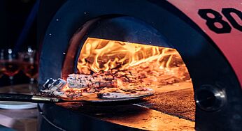 Indulge In Unlimited Pizza & Grape Night For AED 149 In Dubai At LARTE