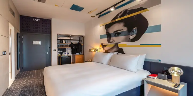 Studio One Room 3-min-2