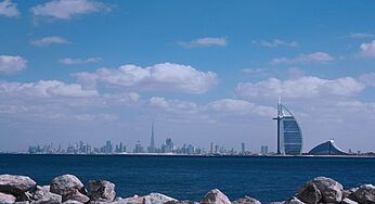 10 Gifs That Perfectly Sum-Up Dubai Summers