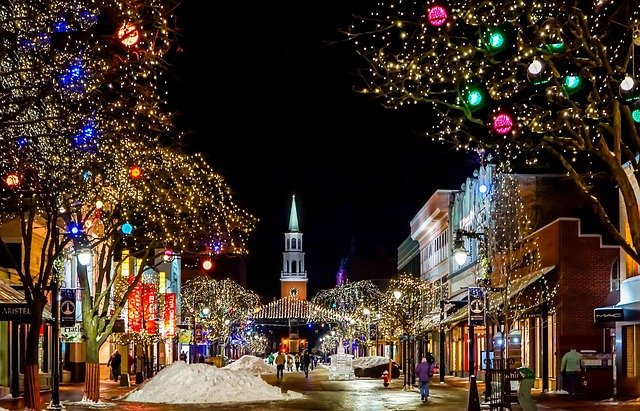 5 Christmas Netflix Flicks To Watch This Holiday Season