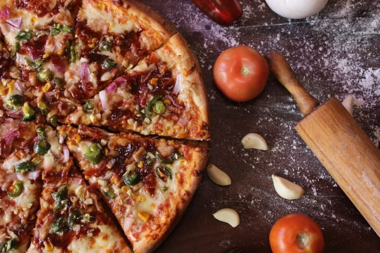 Enjoy Unique Pizza Toppings At This Afghani Cafe In Dubai!