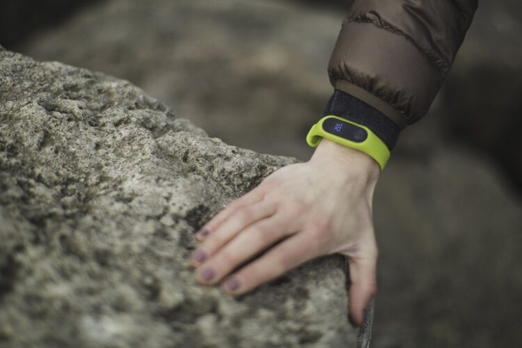 Woman Finds A Shocking Secret About Her Boyfriend Through A Fitbit