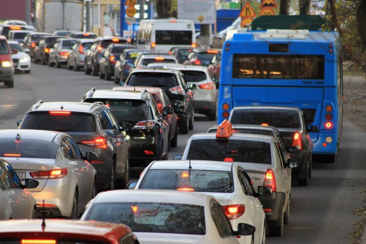 Watch This Man’s Amazing Solution To Traffic Jams