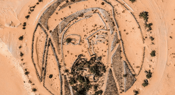 Jaw-Dropping Desert Art Which Pays Tribute To Sheikh Zayed