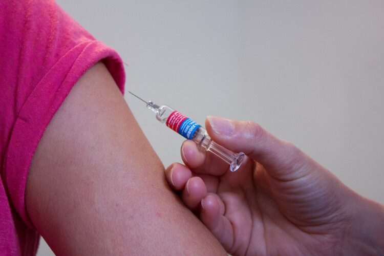 Dubai People Can Now Get The COVID-19 Vaccine From The Comfort Of Your Home!