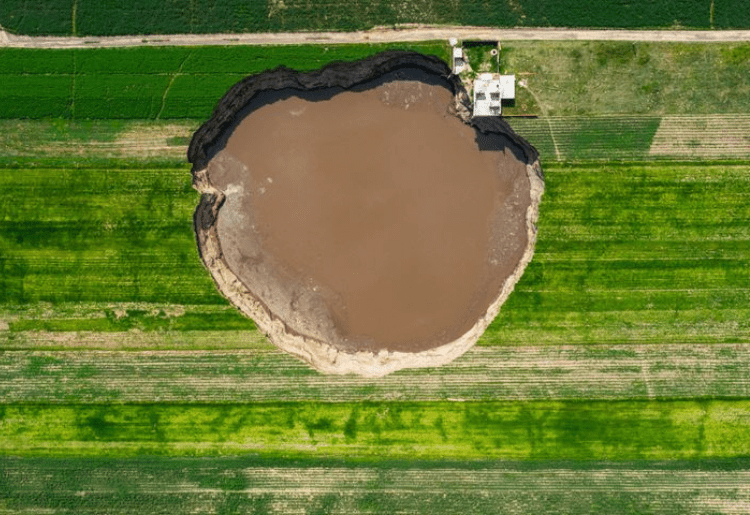 Sinkhole About The Size Of Football Field In Mexico Traps 2 Dogs