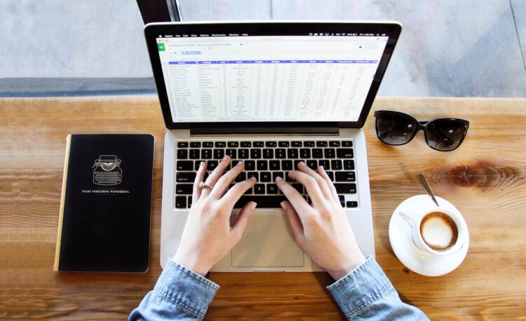 This Guy Made A Detailed Spreadsheet With Friends’ Salaries To Plan A Successful Trip
