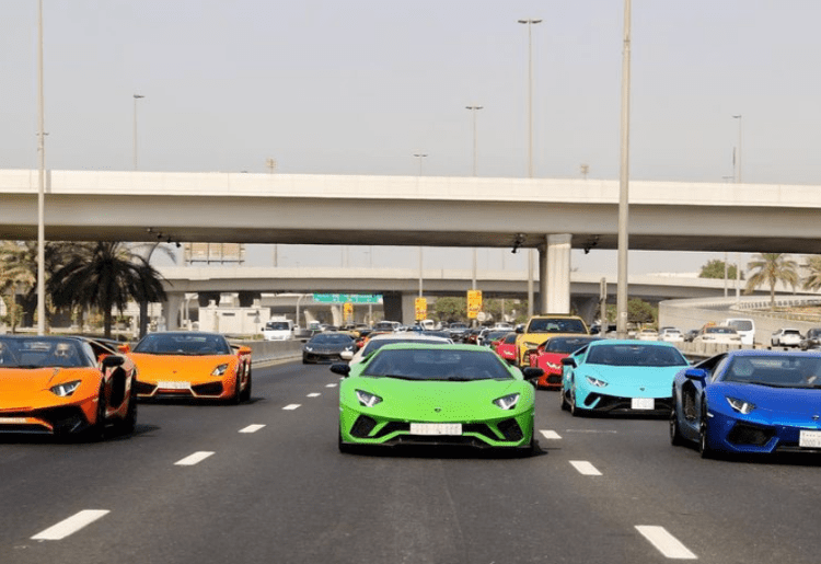 A Parade Of 50 Lamborghinis Drove Across The Country To Celebrate 50th National Day