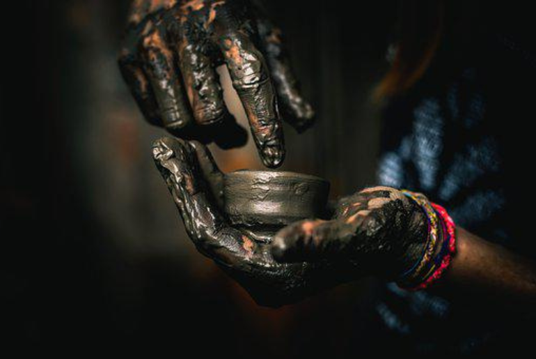 Here Are Top 5 Places For Pottery In Dubai