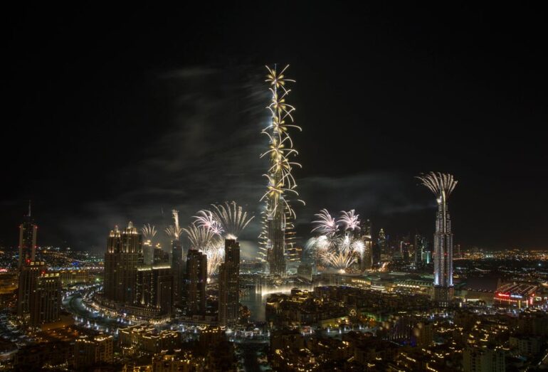 Burj Khalifa Charges AED 1 Million For 15 Mins Of Advertising