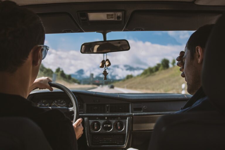 driving-gcf8355f3e_1280