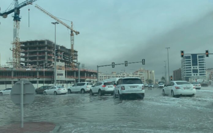 #Breaking : Dubai's RTA Announces Road Closure Due To Heavy Rain