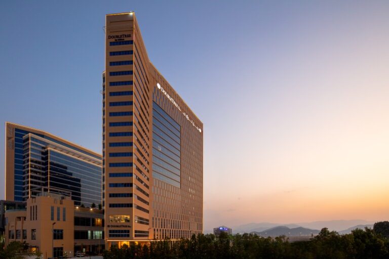 doubletree by hilton fujairah city