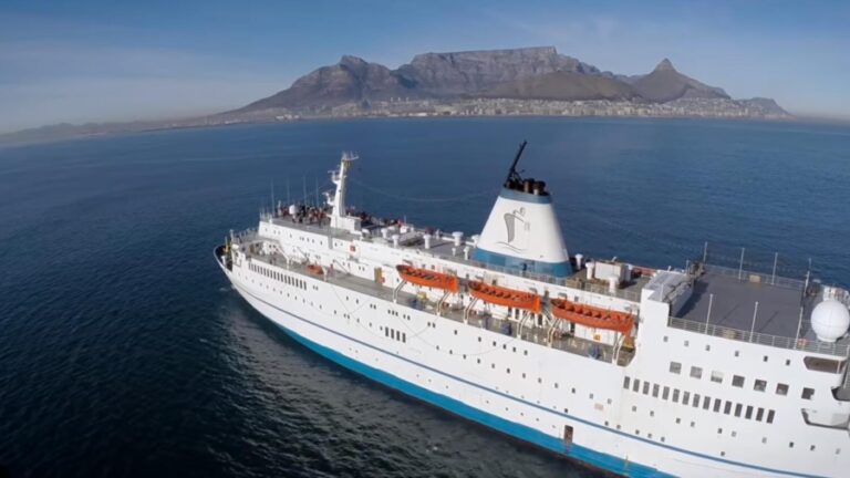 MV Logos Hope - The World's Largest Floating Book Fair gulf buzz