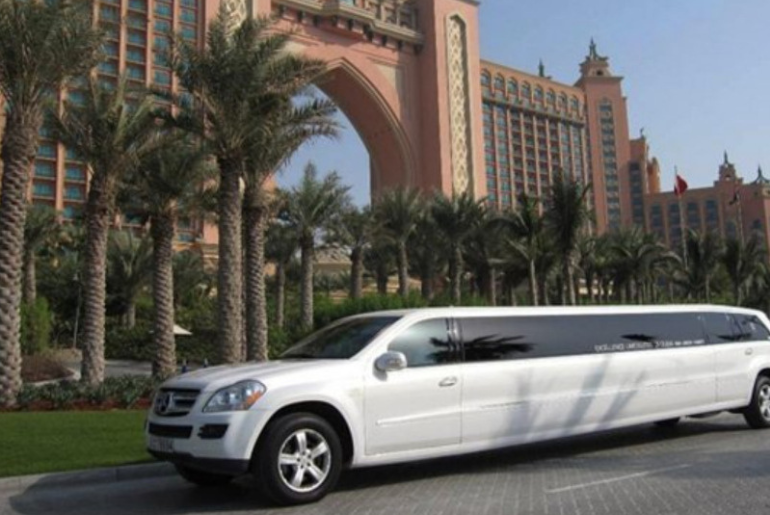 Here’s Why You Need To Book A Limousine In Dubai Once In Your Life – Cost, Features, Deals Explained