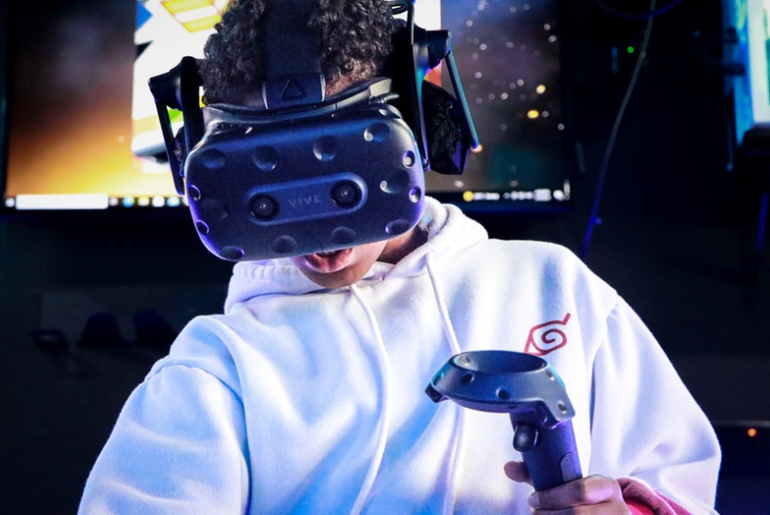 New Attraction Alert: Abu Dhabi Say Hello To The Newest VR Gaming Zone In Town