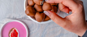 There’s A New Viral Dessert Craze Taking Over Dubai