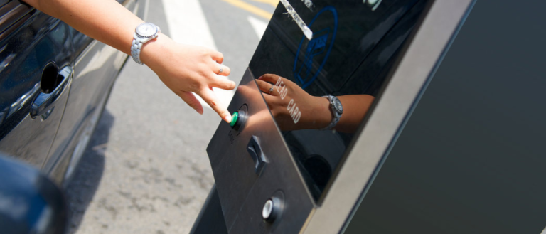 Dubai To Introduce New Paid Parking Systems In 3 Major Malls - Including MoE