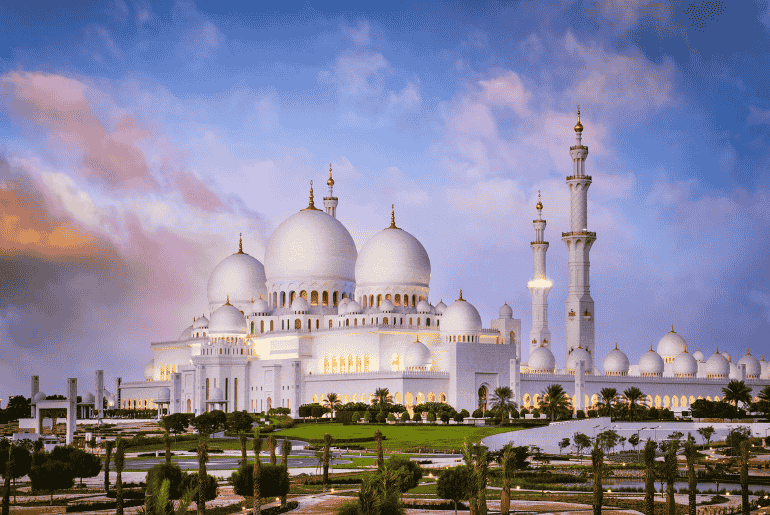 10 Beautiful Mosques You Must Visit Around UAE This Ramadan