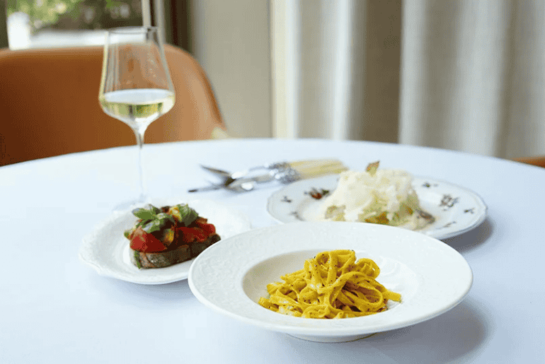 11 Delicious Business Lunch Deals You Can Enjoy In Dubai Right Now