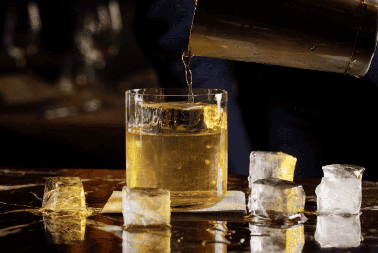 Here's How You Can Have An Unforgettable Night Out At Three Cuts Dubai Throughout The Week!