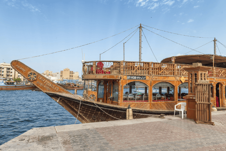 Dubai abra water taxi