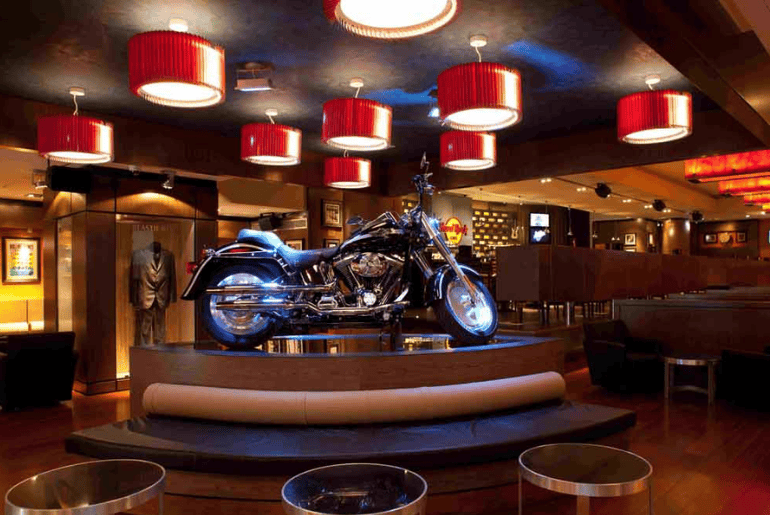 AED 10 dishes at 5 star hotels and beach clubs in dubai