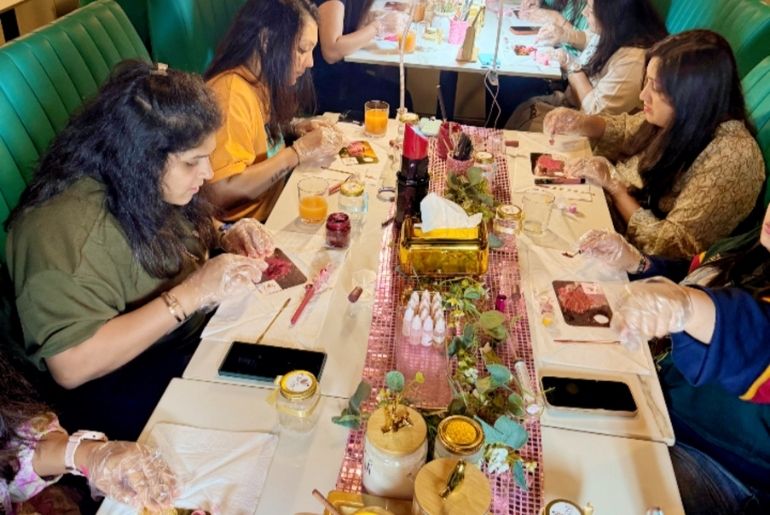 Earthy Elegance Group Experience