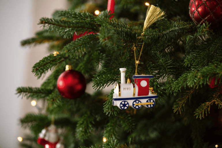 JA Beach Hotel and JA Palm Tree