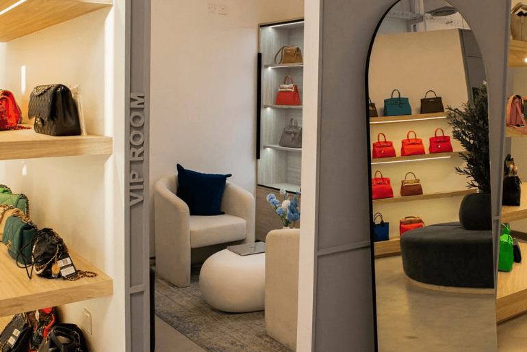 Luxury Closet Q EAST