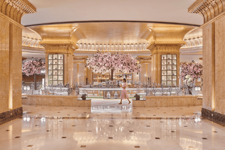 Episodes, Emirates Palace Mandarin Oriental