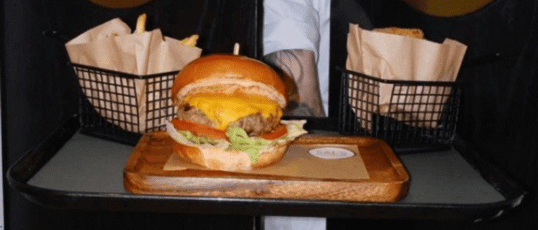sal's burger kitchen dubai