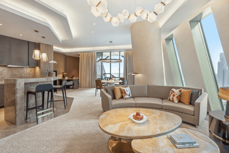 MANDARIN ORIENTAL DOWNTOWN