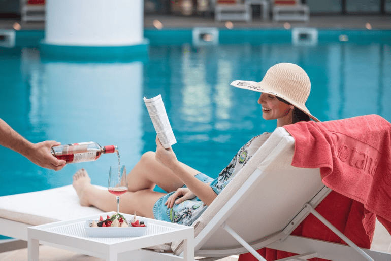 Mother’s Day Daycation At Al Jaddaf Rotana 